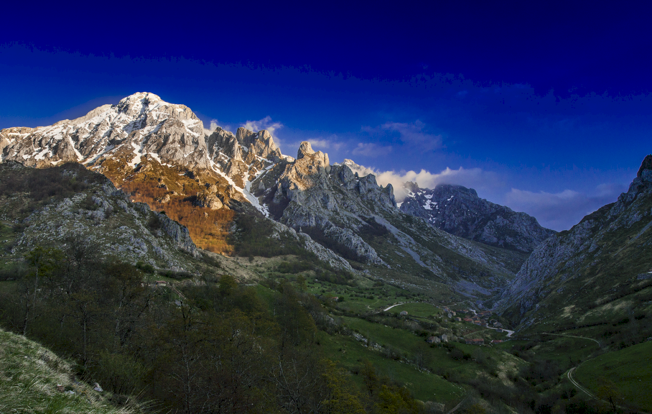 Programa Aventura en Ríos y Montañas:  "PICOS DE EUROPA Y RÍO DEVA"