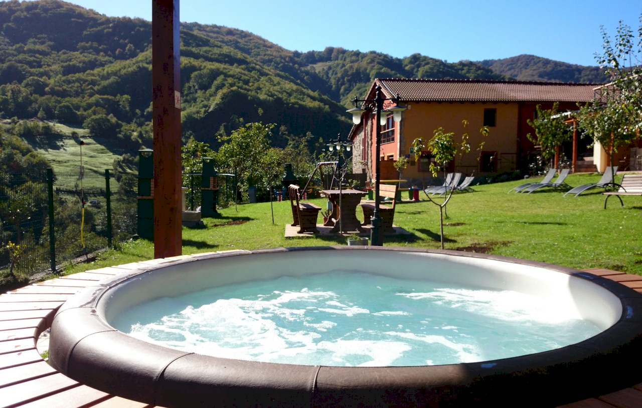 Escapada Senda del Oso y Cueva Huerta