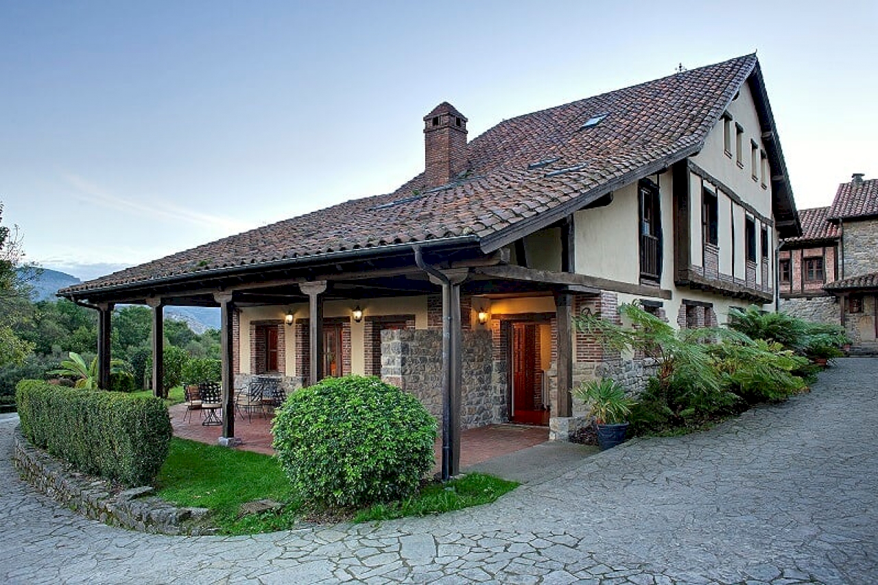 HOTEL RURAL LA MONTAÑA MÁGICA